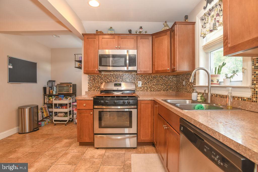 107 Boxwood Road Wilmington, DE 19804 - Photo 7 of 21 Kitchen added storage
