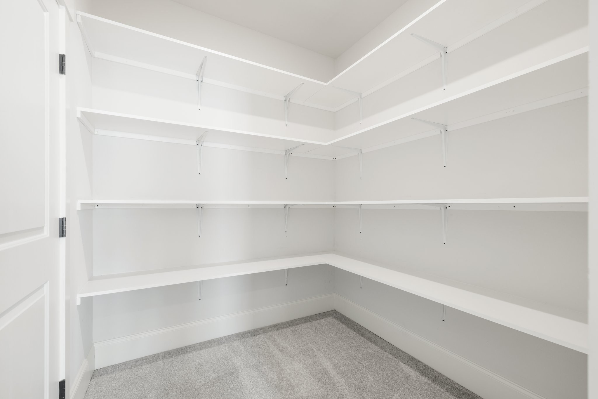 5543 Knob Road Nashville, TN 37209 - Photo 45 of 64 a view of an empty walk in closet