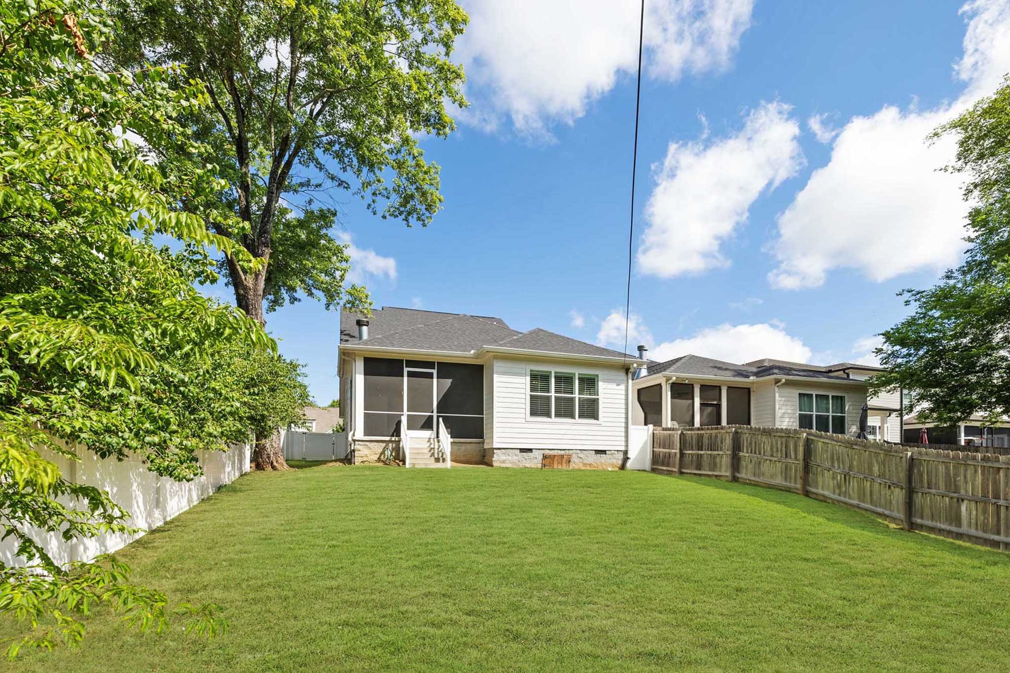 5543 Knob Road Nashville, TN 37209 - Photo 55 of 64 a front view of a house with a yard