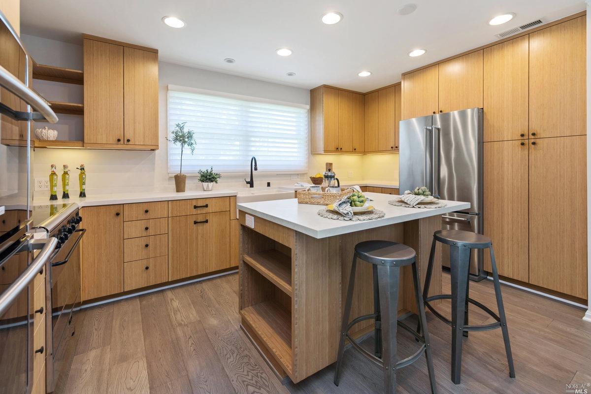 8 Lakeside Drive Corte Madera, CA 94925 - Photo 5 of 22