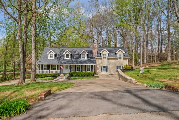$755,900 | 815 Shady Bluff Trail, Clarksville, TN 37043