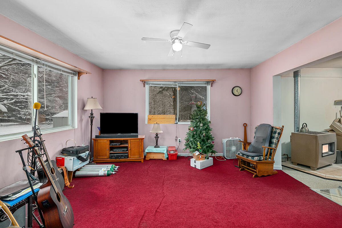 11224 East 8th Street Reed City, MI 49677 - Photo 5 of 20 IMG_1004