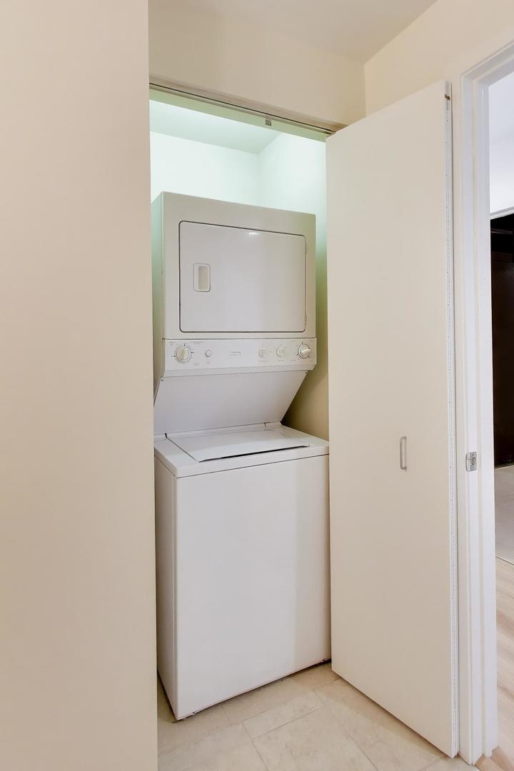 310 South Michigan Avenue, Unit 1013 Chicago, IL 60604 - Photo 26 of 39