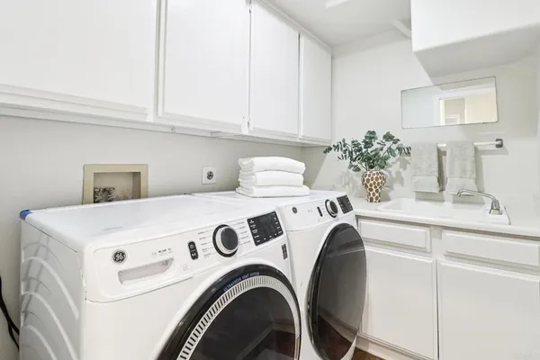 $1,375,000 | 4923 Amador Drive, Oceanside, CA 92056