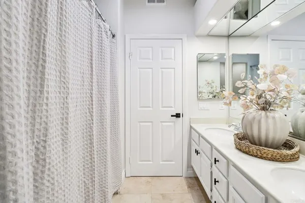 $1,375,000 | 4923 Amador Drive, Oceanside, CA 92056