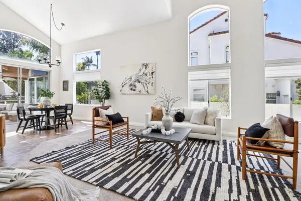 $1,375,000 | 4923 Amador Drive, Oceanside, CA 92056