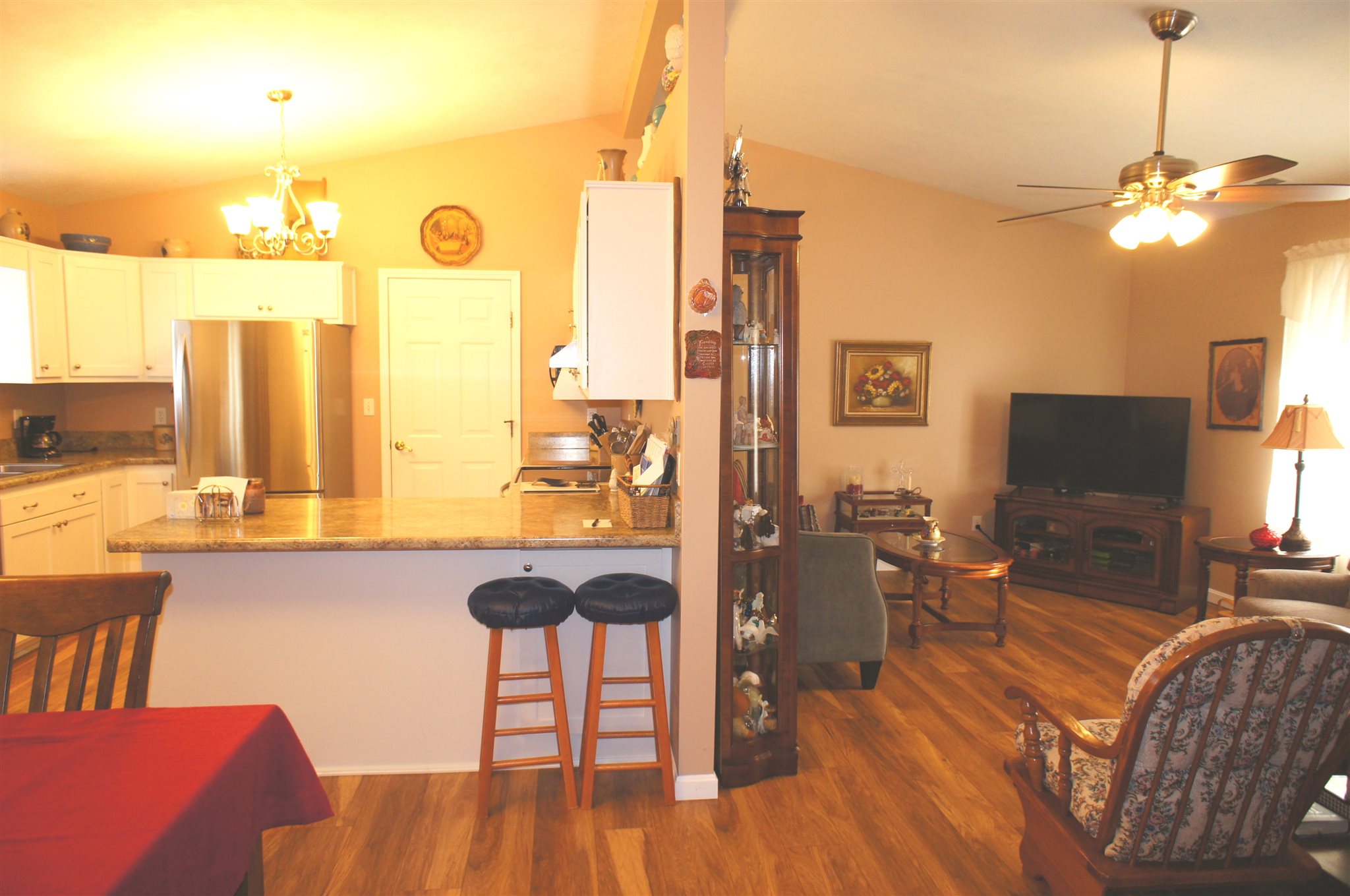 283 Ridgewood Lane Jasper, IN 47546 - Photo 5 of 15 Gallery Image 5