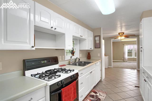 12730 North Condor Road Peyton, CO 80831 - Photo 4 of 20