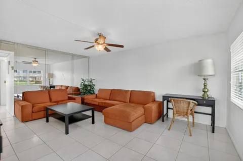 $105,000 | 52 Mansfield B, Unit B, Boca Raton, FL 33434