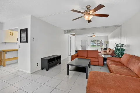 $105,000 | 52 Mansfield B, Unit B, Boca Raton, FL 33434