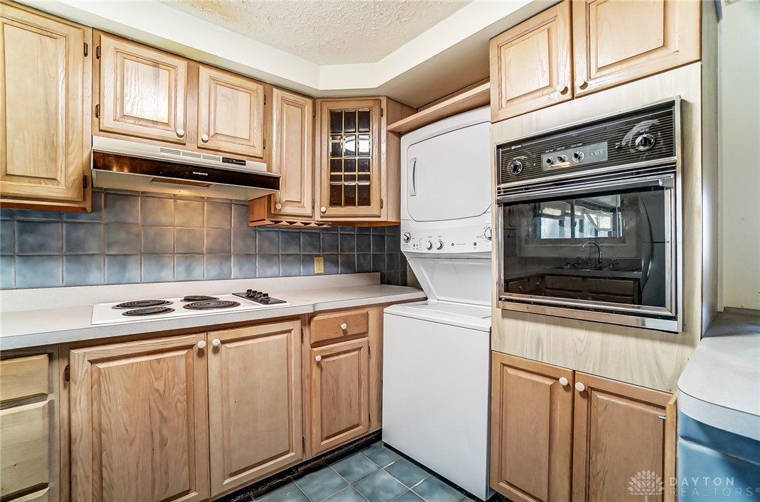 1832 West Stroop Road Dayton, OH 45439 - Photo 11 of 27 Gallery Image 11
