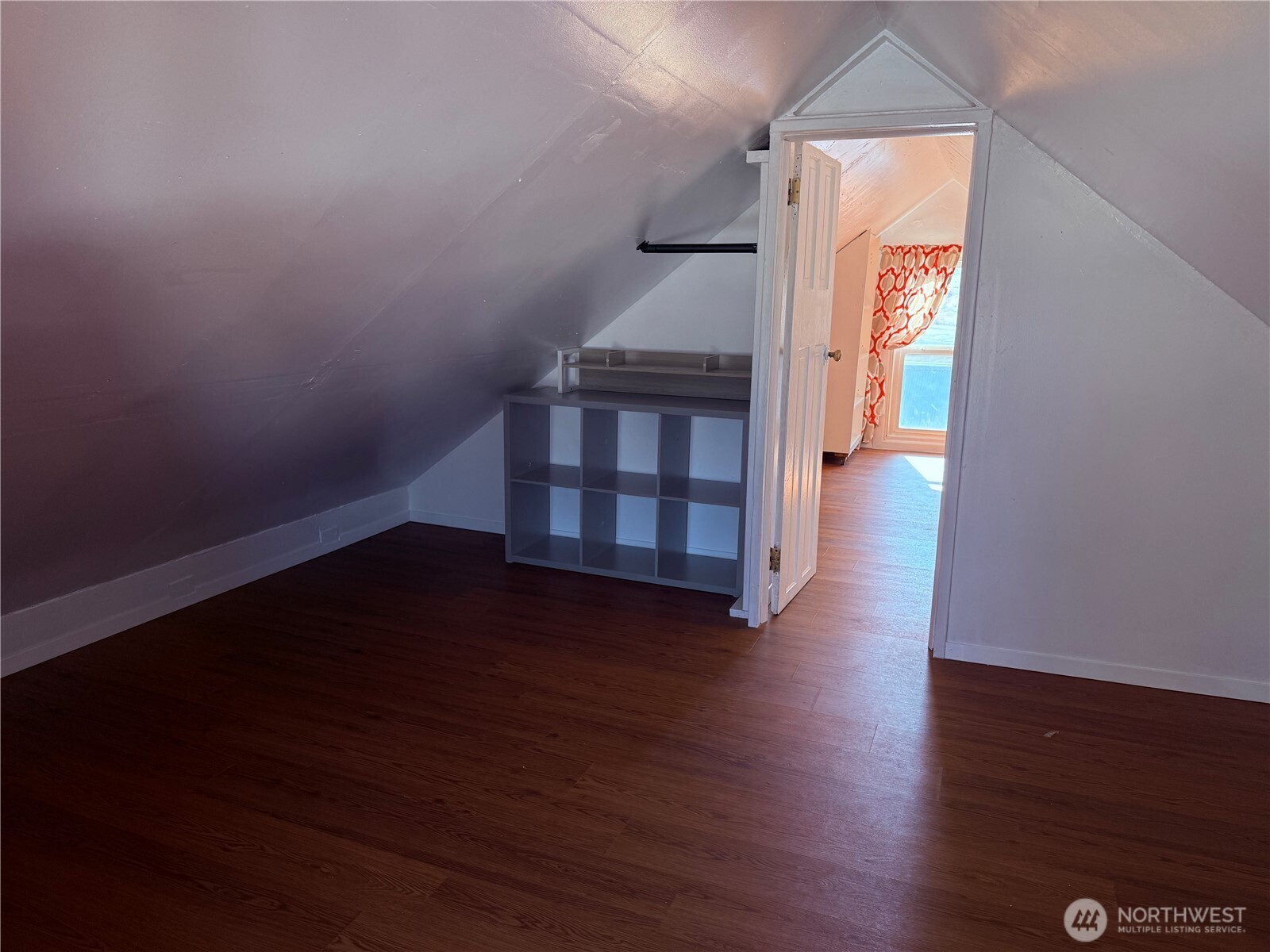 514 South Division Street Odessa, WA 99159 - Photo 26 of 40 wooden floor in an empty room with a window