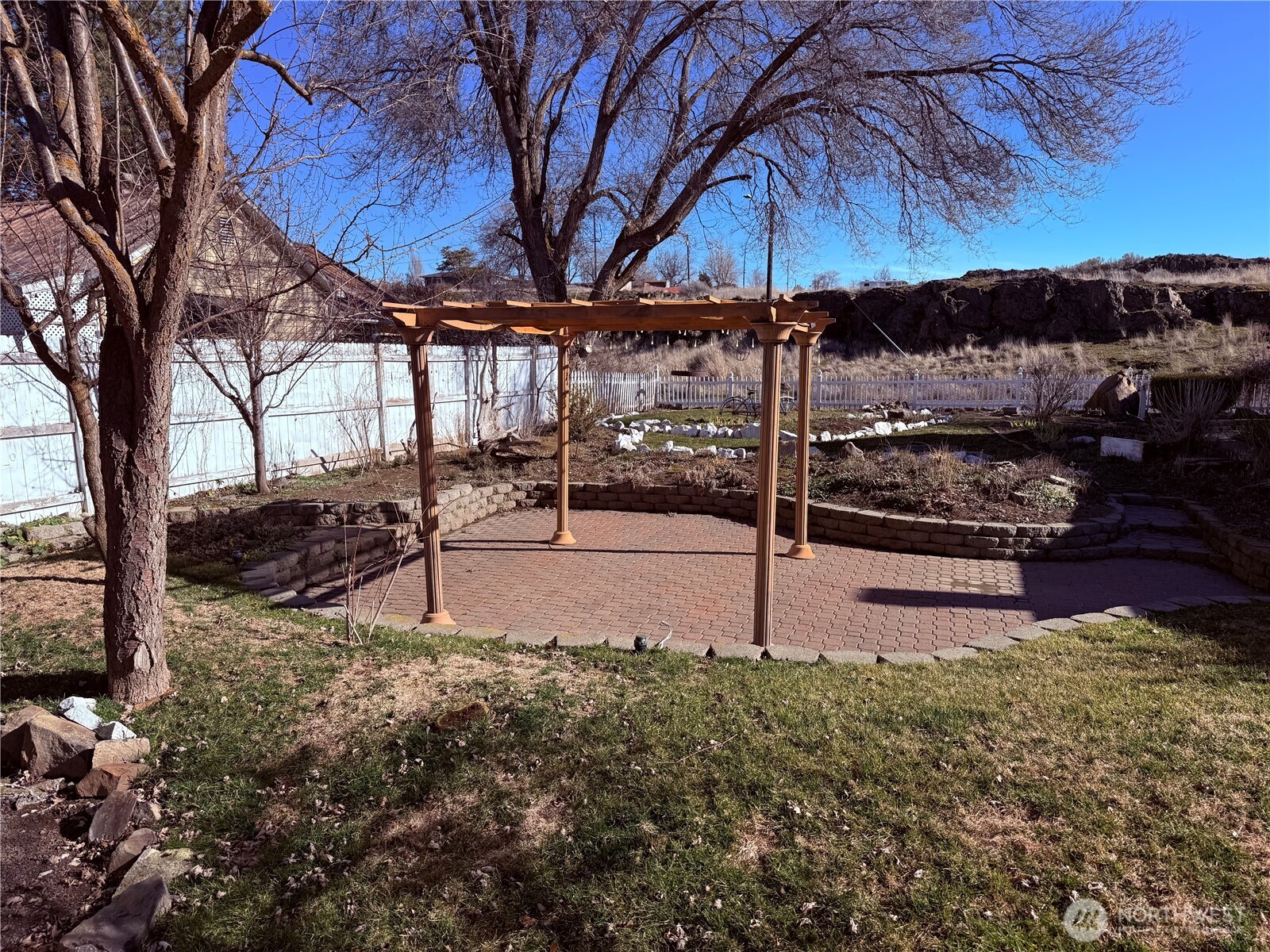 514 South Division Street Odessa, WA 99159 - Photo 28 of 40 a view of a backyard