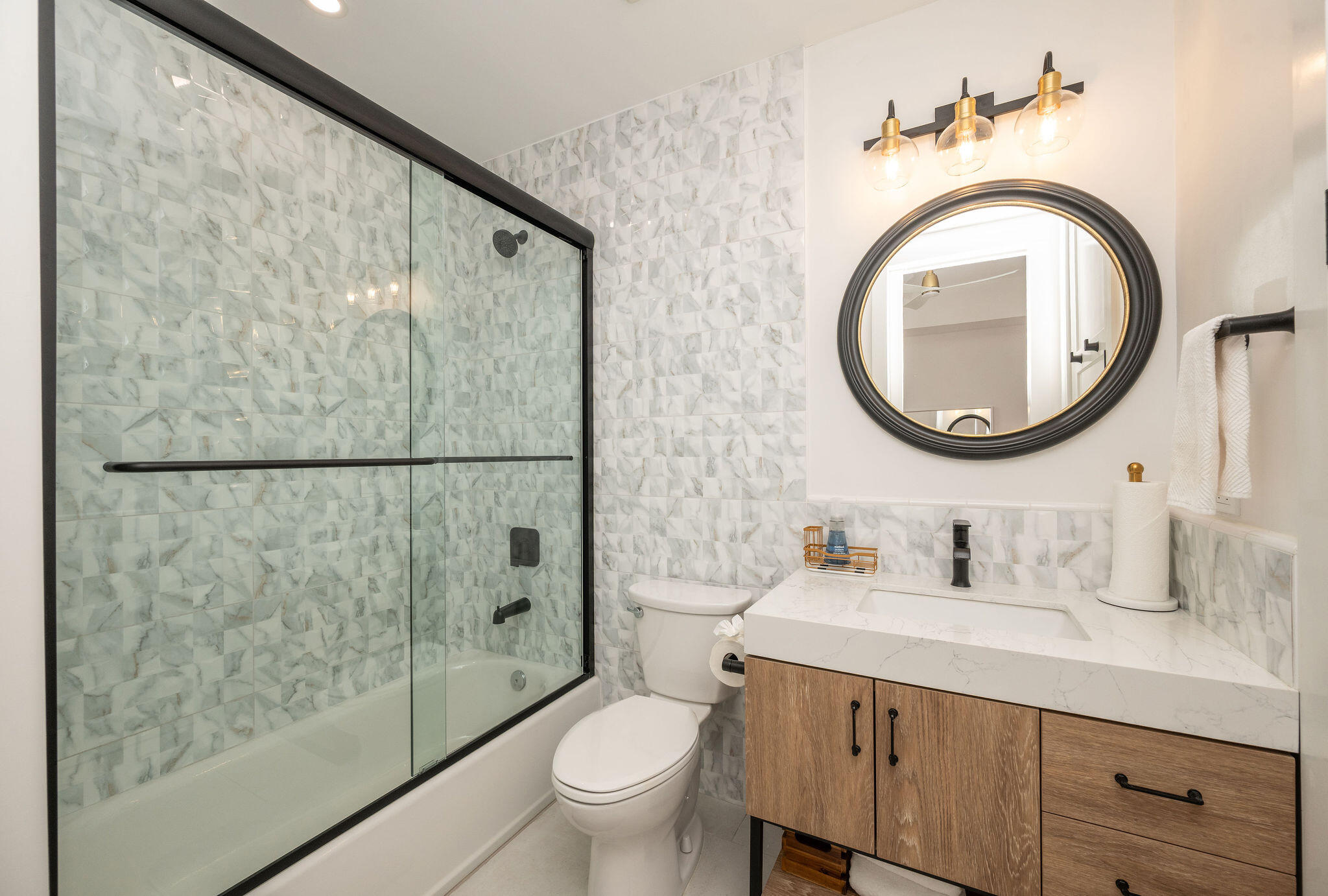 927 Thomas Street, Unit 2 Key West, FL 33040 - Photo 19 of 46 Guest Bathroom