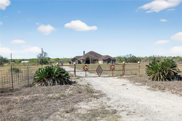 $224,900 | 1674 Highway 16, Freer, TX 78357