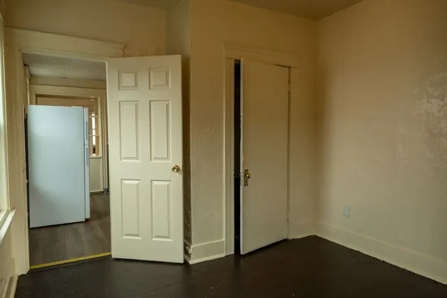 an empty room with windows