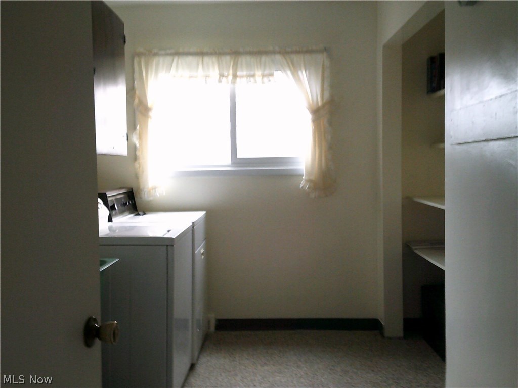 6432 Eastondale Road Cleveland, OH 44124 - Photo 12 of 16 Laundry Room