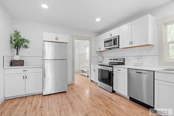 $420,000 | 7675 North 45th East, Idaho Falls, ID 83401