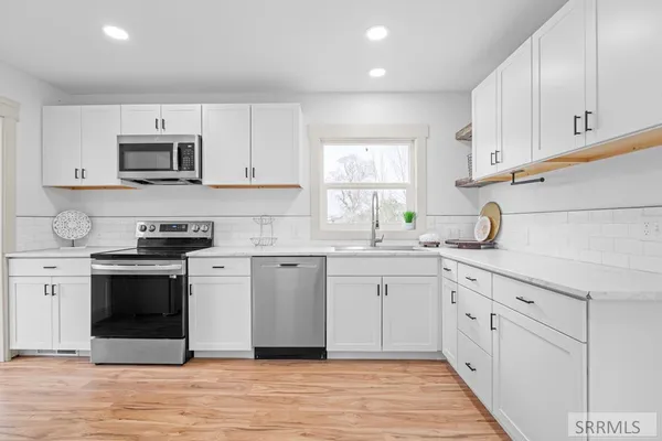 $420,000 | 7675 North 45th East, Idaho Falls, ID 83401