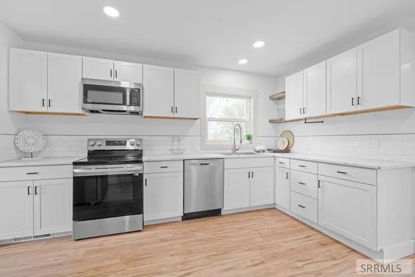 $420,000 | 7675 North 45th East, Idaho Falls, ID 83401