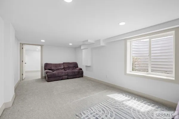 $420,000 | 7675 North 45th East, Idaho Falls, ID 83401
