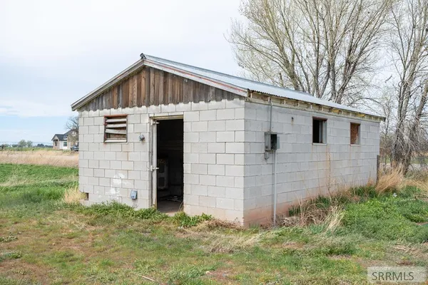 $420,000 | 7675 North 45th East, Idaho Falls, ID 83401