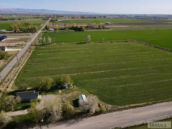$420,000 | 7675 North 45th East, Idaho Falls, ID 83401