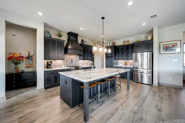 $585,000 | 119 Hiram Cook, Blanco, TX 78606