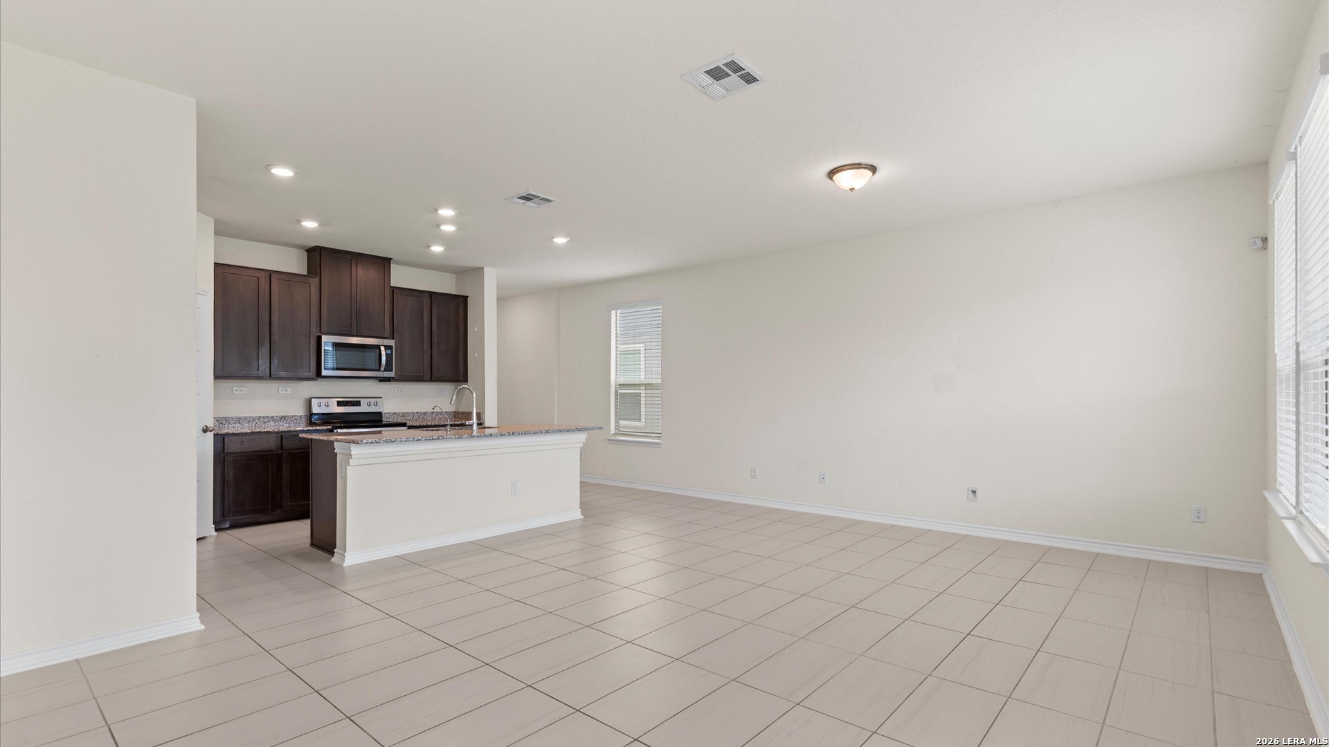6555 Runaway Row Converse, TX 78109 - Photo 2 of 22
