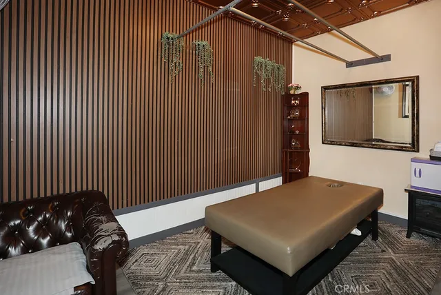 $2,990,000 | 17185 Pacific Coast Highway, Huntington Beach, CA 90742