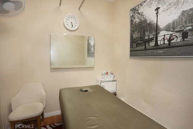 $2,990,000 | 17185 Pacific Coast Highway, Huntington Beach, CA 90742