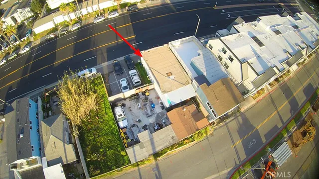 $2,990,000 | 17185 Pacific Coast Highway, Huntington Beach, CA 90742