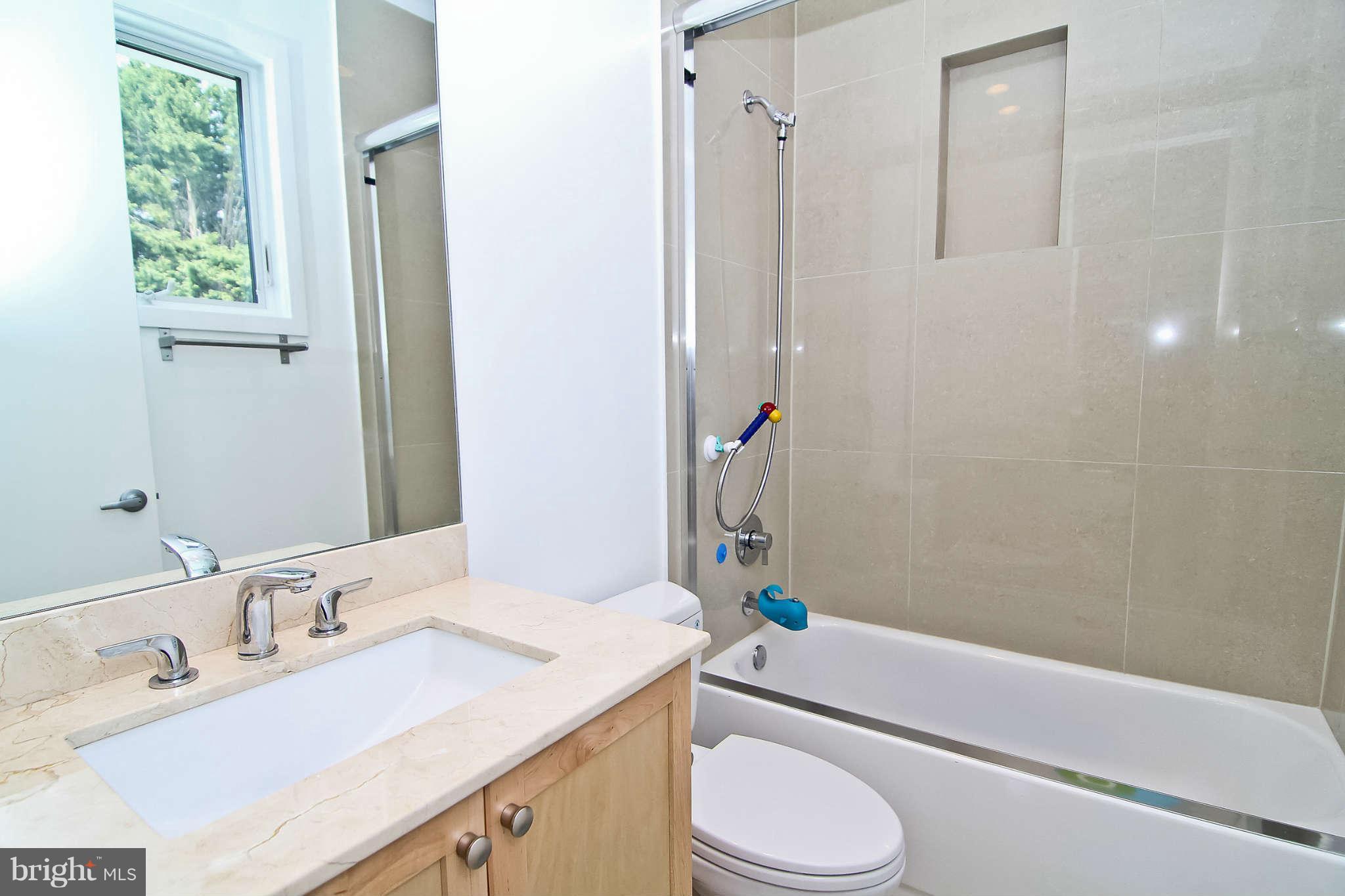 5610 Warwick Place Chevy Chase, MD 20815 - Photo 19 of 30 Bath