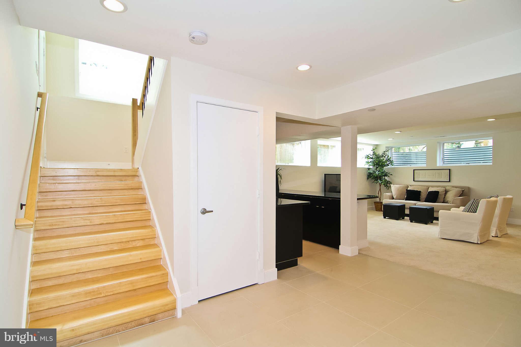 5610 Warwick Place Chevy Chase, MD 20815 - Photo 23 of 30 Lower level landing