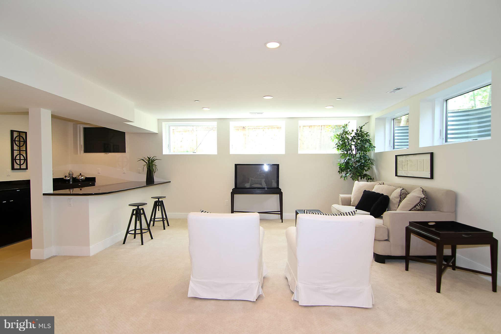 5610 Warwick Place Chevy Chase, MD 20815 - Photo 25 of 30 Recreation room