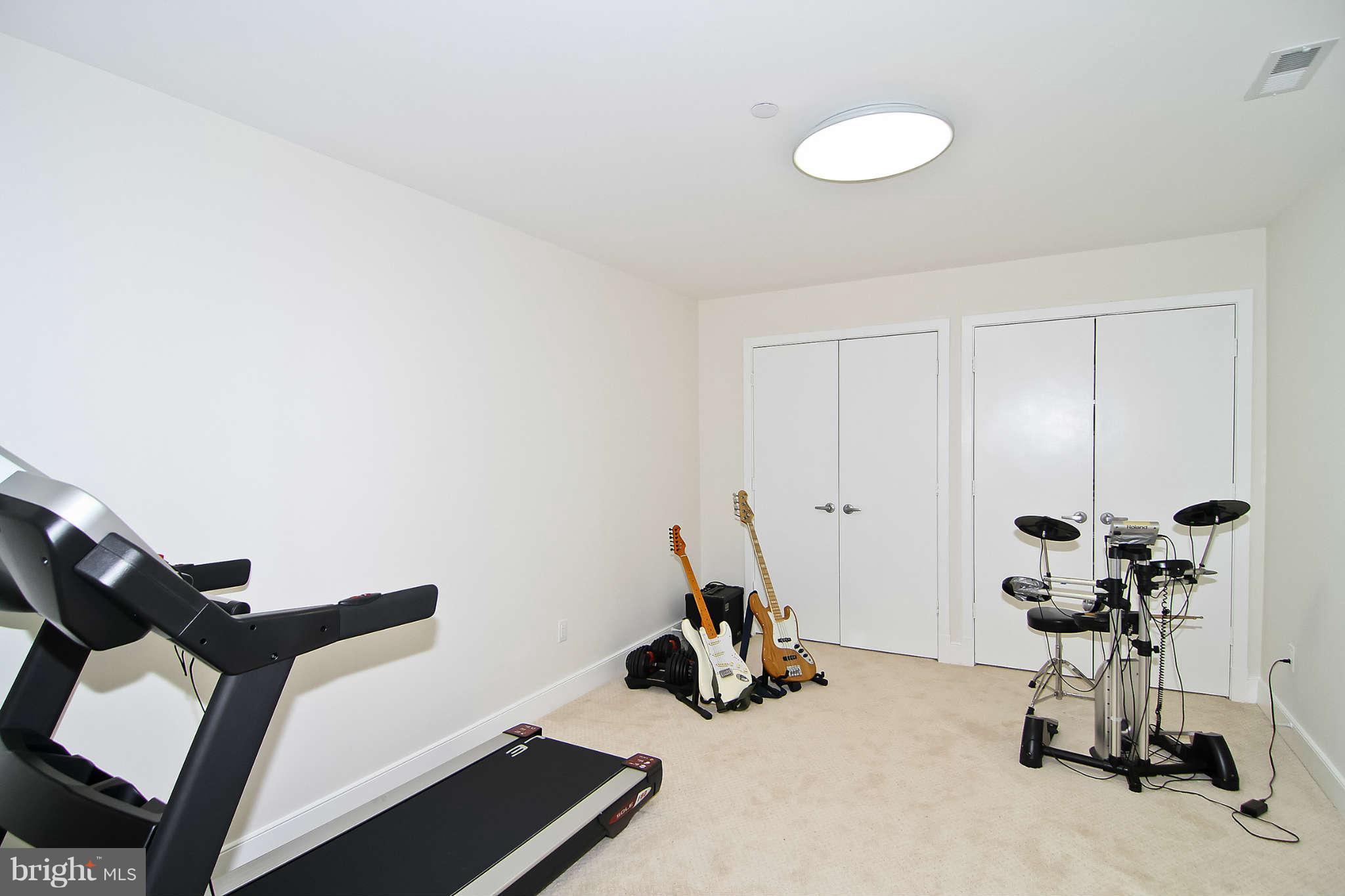 5610 Warwick Place Chevy Chase, MD 20815 - Photo 29 of 30 Exercise or music room