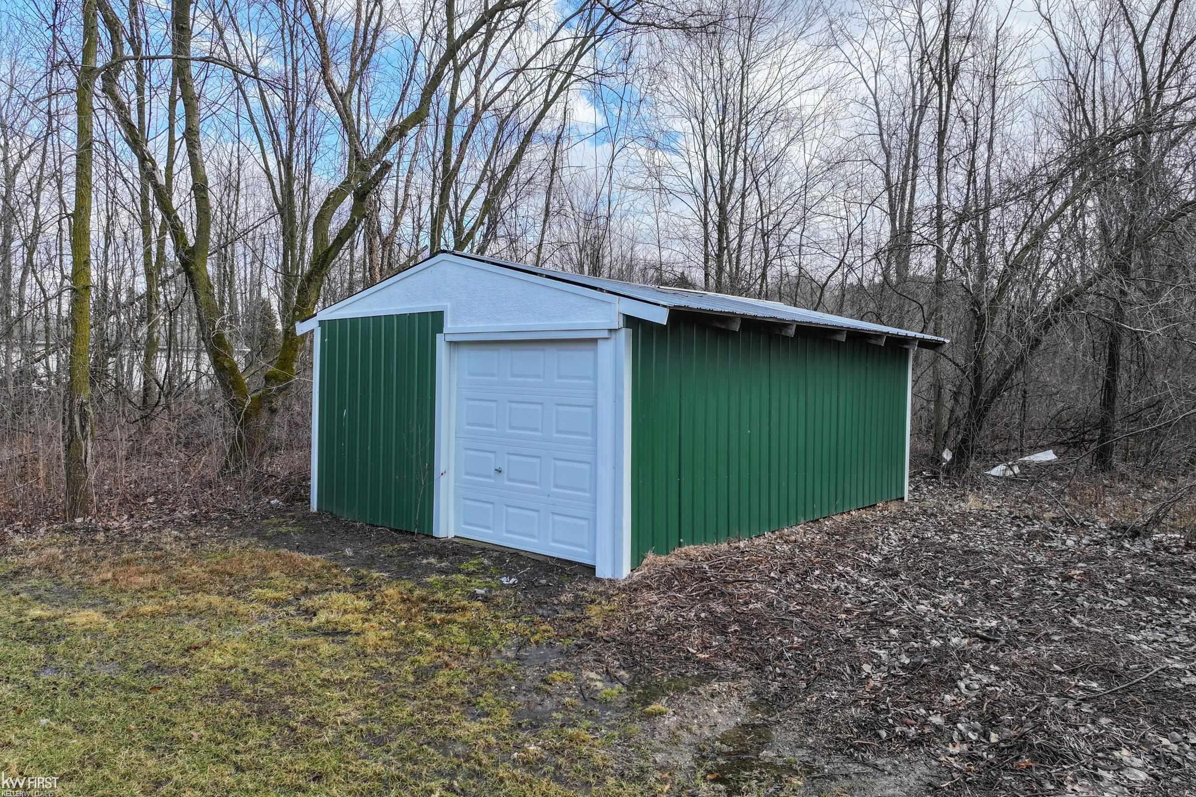 10104 North Sheridan Road Montrose, MI 48457 - Photo 31 of 39 50168086-5d0c13ad-75dc-4bc1-810a-08535bd9f8ab.JPG