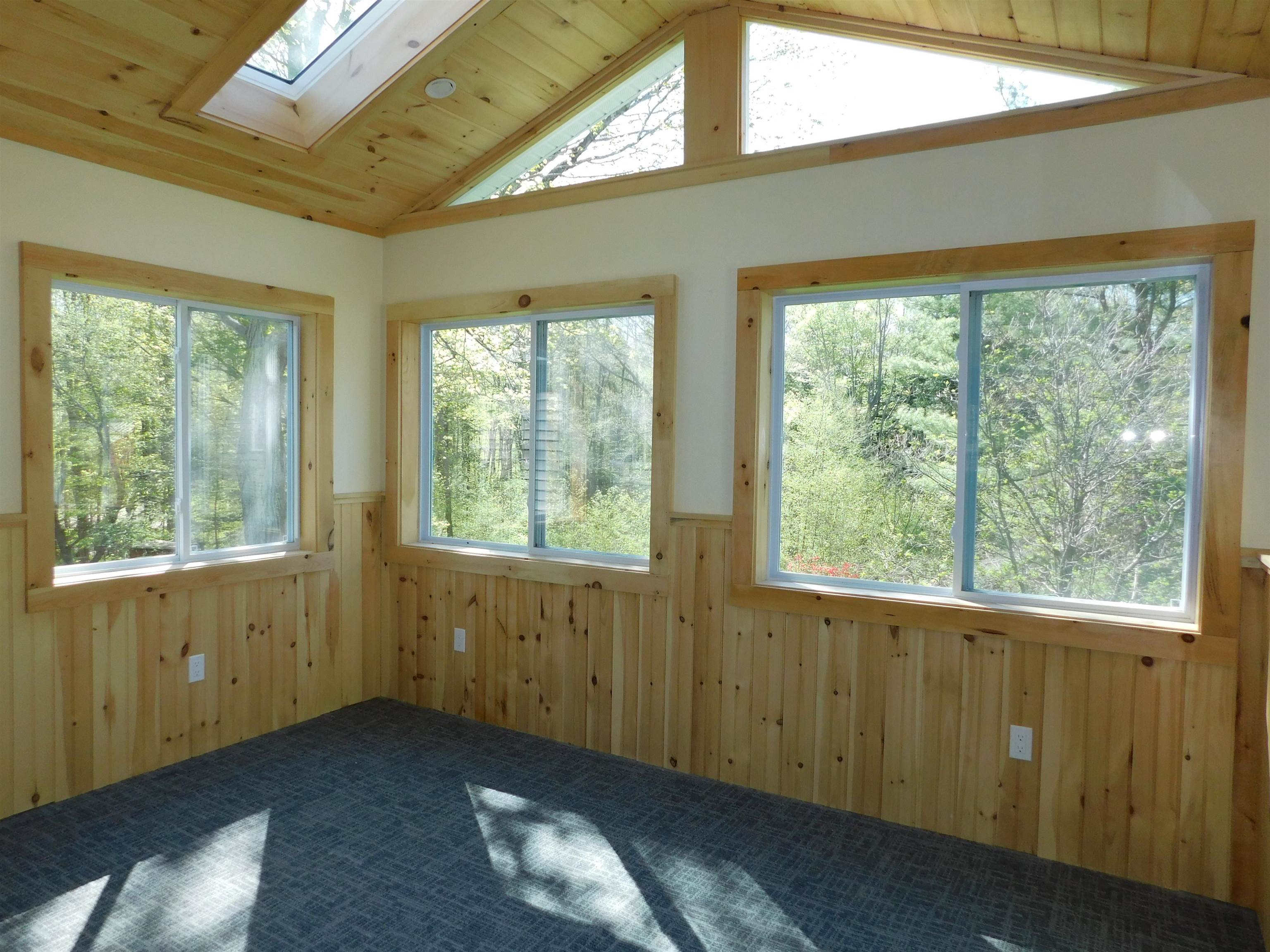 581 Vermont Rte 7b Central Clarendon, VT 05759 - Photo 10 of 40 Gallery Image 10