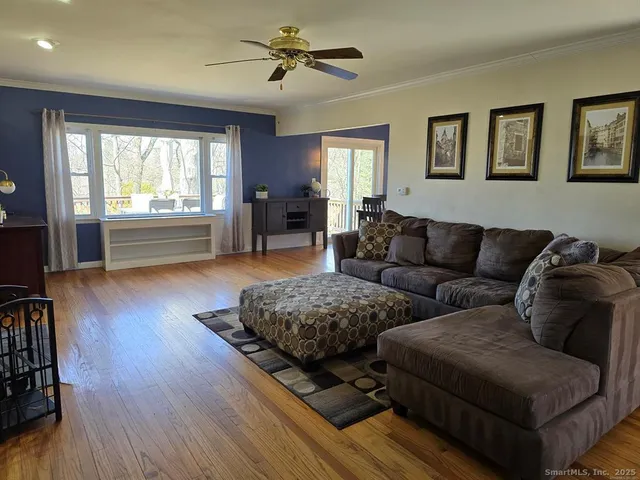 $3,400 | 856 Shagbark Drive, Orange, CT 06477