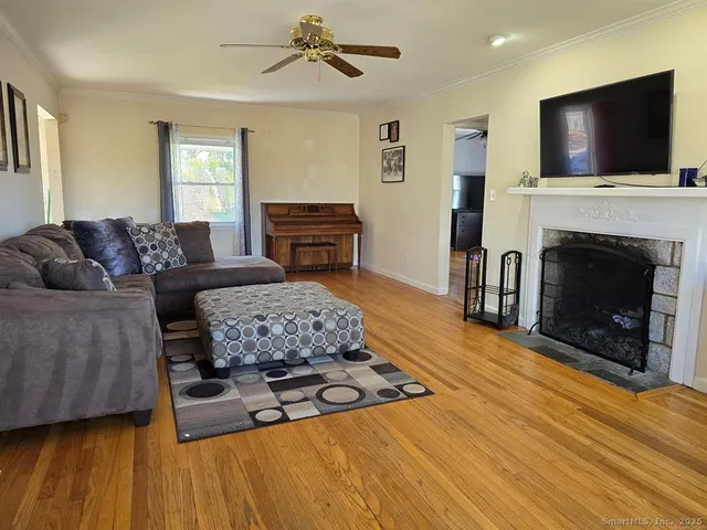 $3,400 | 856 Shagbark Drive, Orange, CT 06477