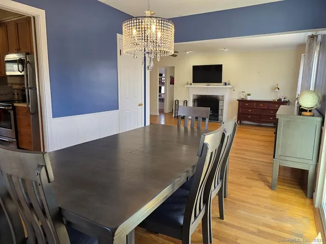 $3,400 | 856 Shagbark Drive, Orange, CT 06477