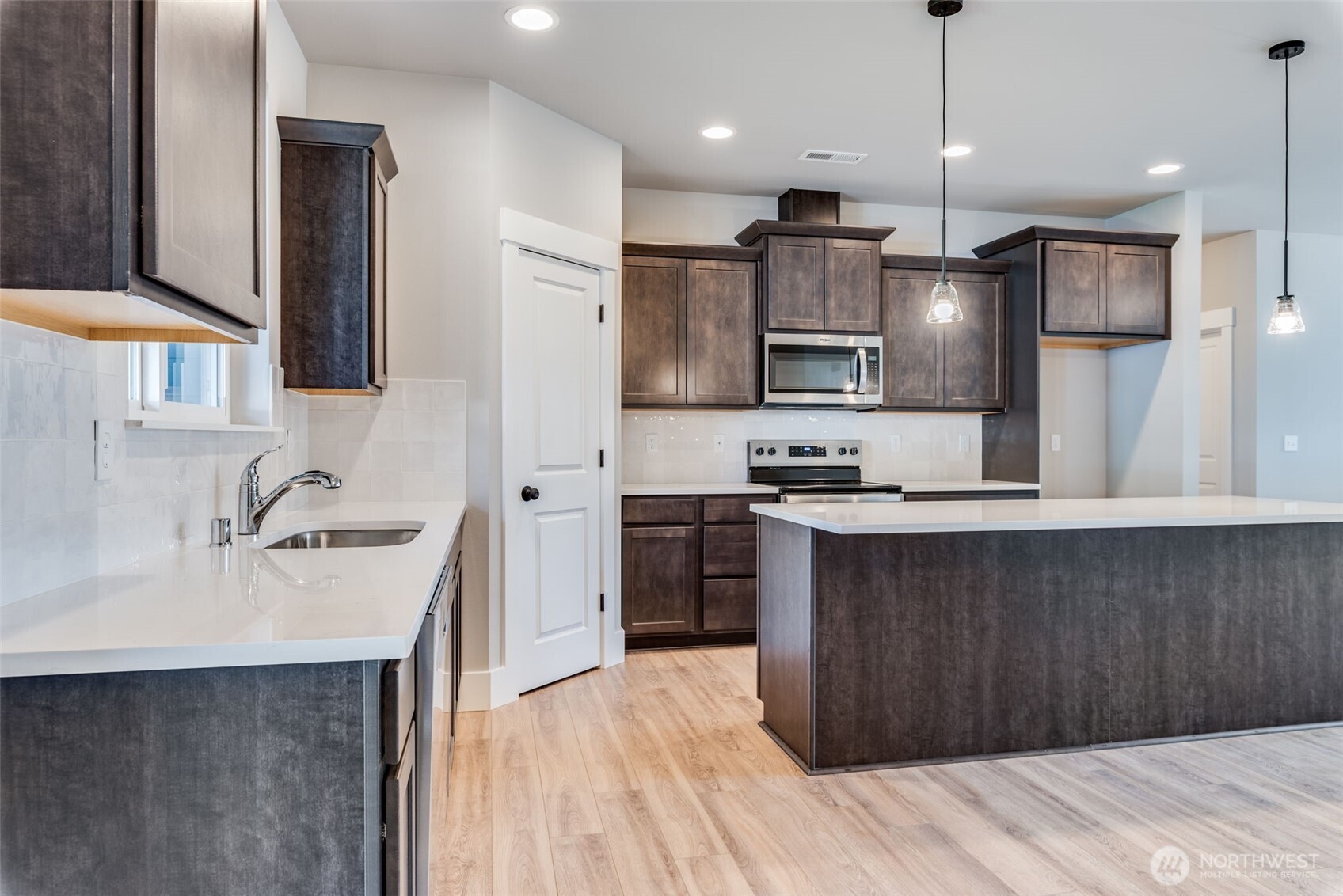 716 Tipsoo Loop South Rainier, WA 98576 - Photo 11 of 36