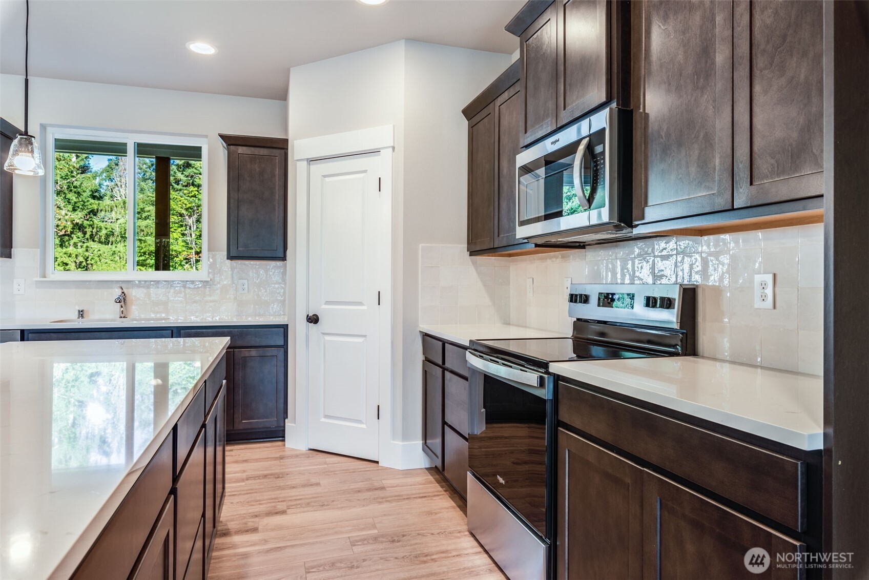 716 Tipsoo Loop South Rainier, WA 98576 - Photo 14 of 36