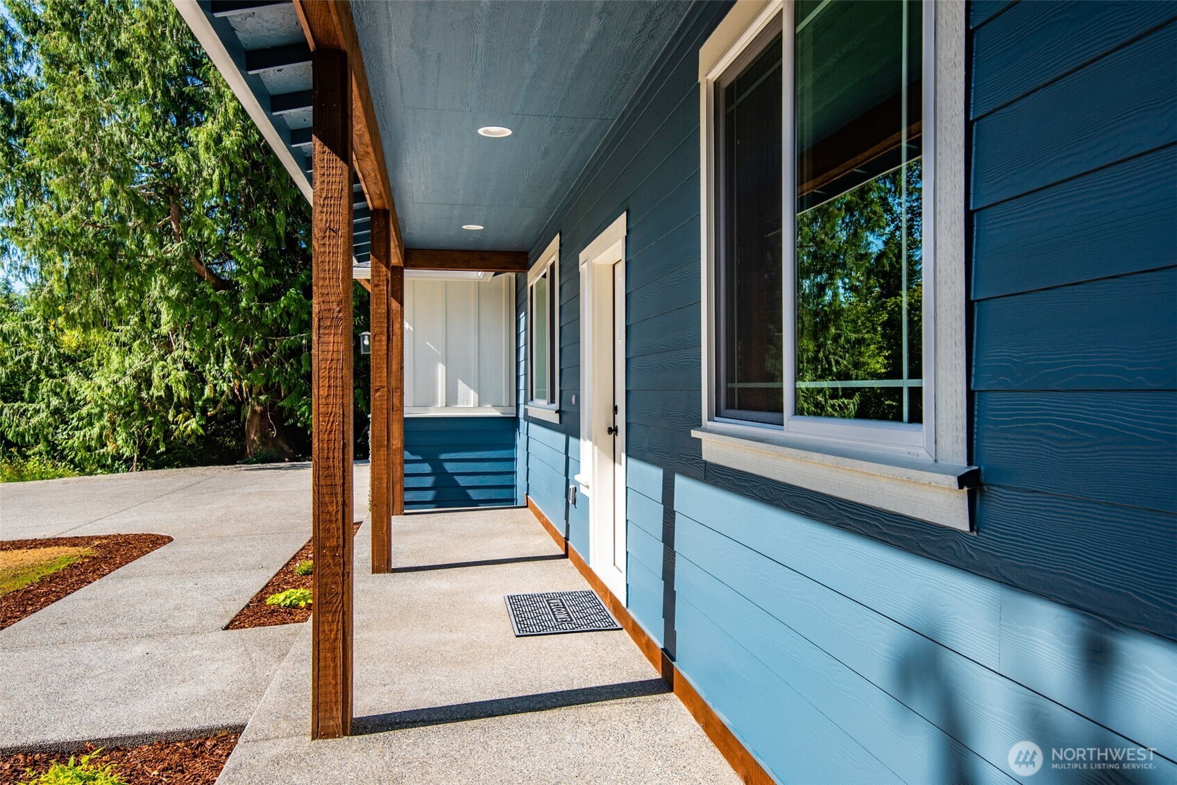 716 Tipsoo Loop South Rainier, WA 98576 - Photo 4 of 36