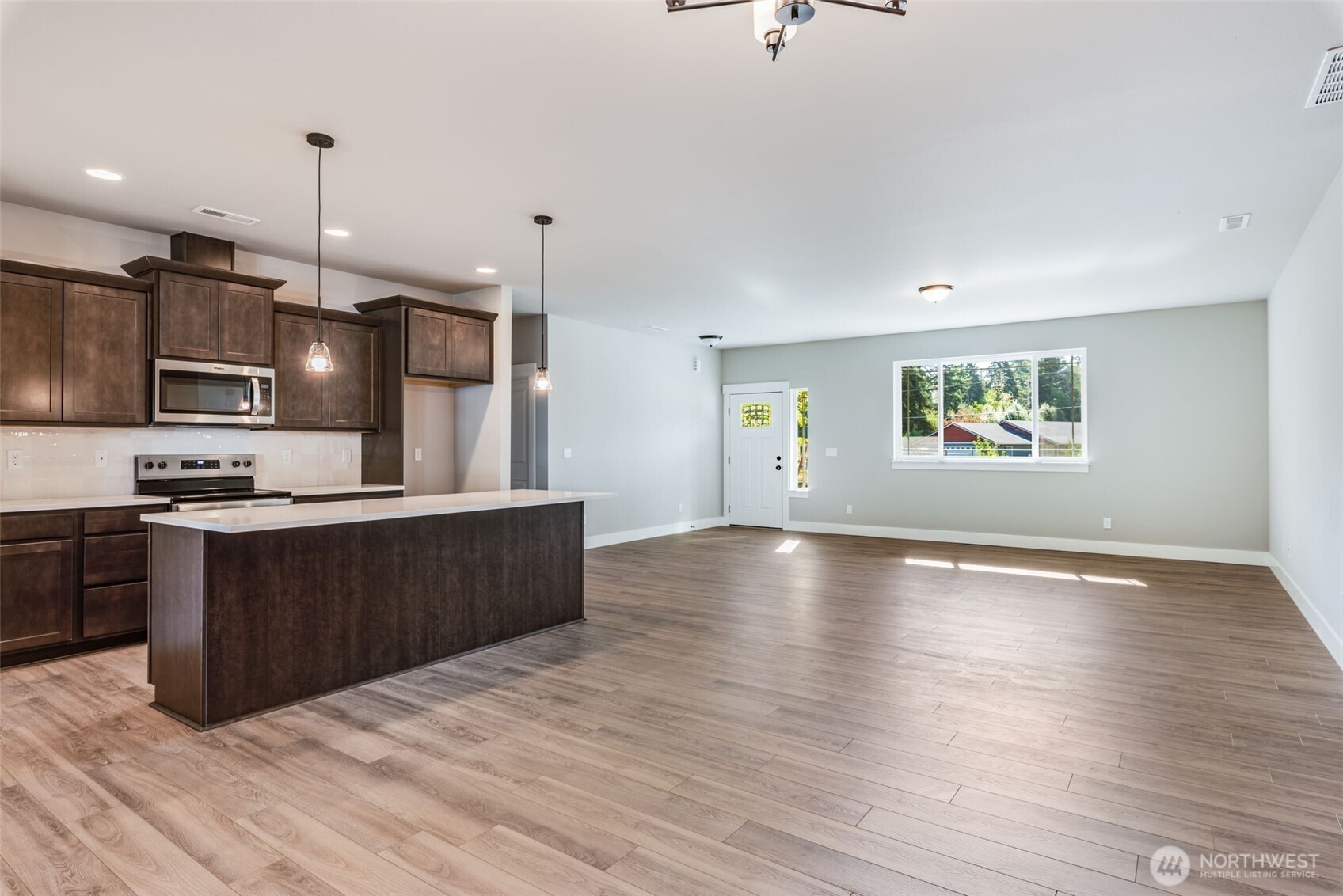 716 Tipsoo Loop South Rainier, WA 98576 - Photo 6 of 36