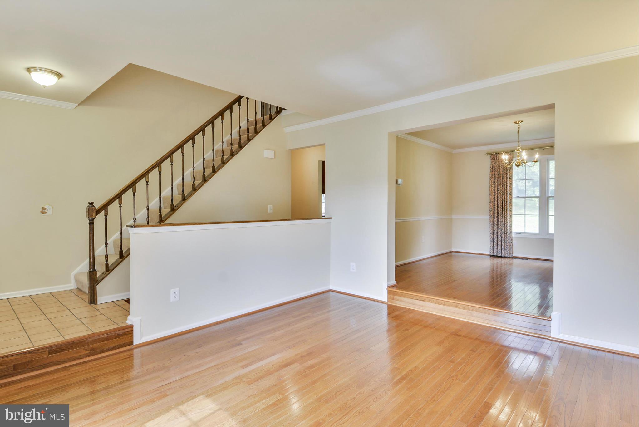 13909 Riding Loop Drive North Potomac, MD 20878 - Photo 3 of 30 Interior (General)