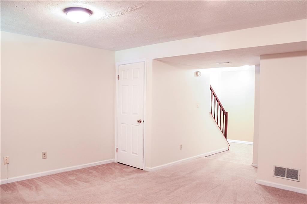 8536 Hague Road Indianapolis, IN 46256 - Photo 8 of 9 Gallery Image 8