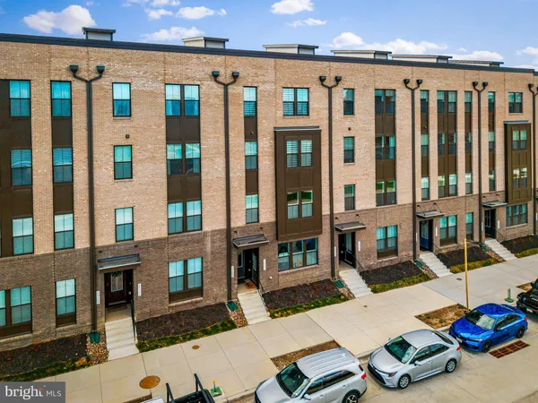 $450,000 | 2508 West Peninsula Drive, Unit 302A, Baltimore, MD 21230