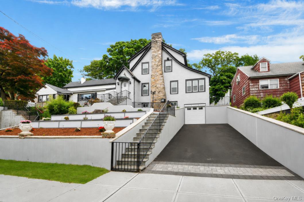 210 Rumsey Road Yonkers, NY 10705 - Photo 2 of 31