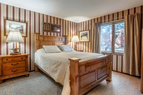 $739,000 | 2112 Meridian Boulevard, Unit 7, Mammoth Lakes, CA 93546